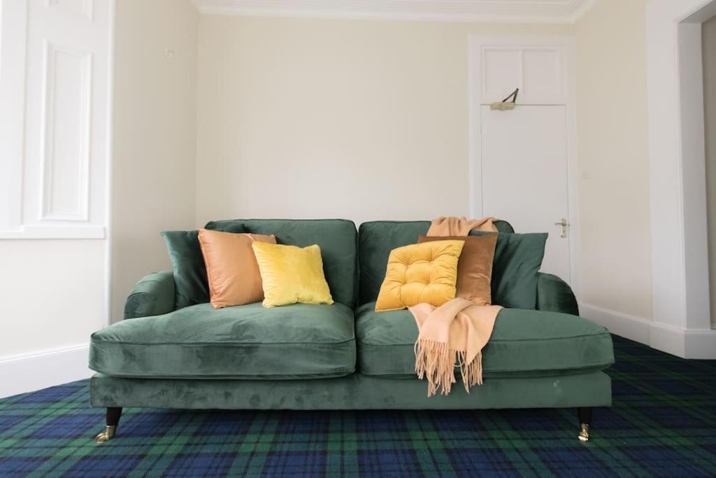 Rossmay House - 4 Bedroom Scottish Villa With Waterfront / Mountain Views Аррокар Екстер'єр фото