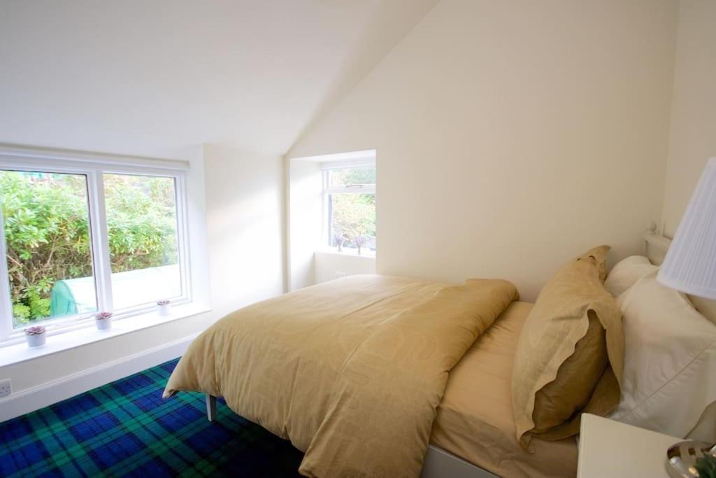Rossmay House - 4 Bedroom Scottish Villa With Waterfront / Mountain Views Аррокар Екстер'єр фото